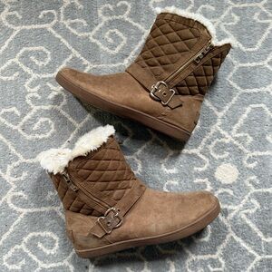 G by Guess Quilted Brown Ankle Boots with Faux Fur Lining